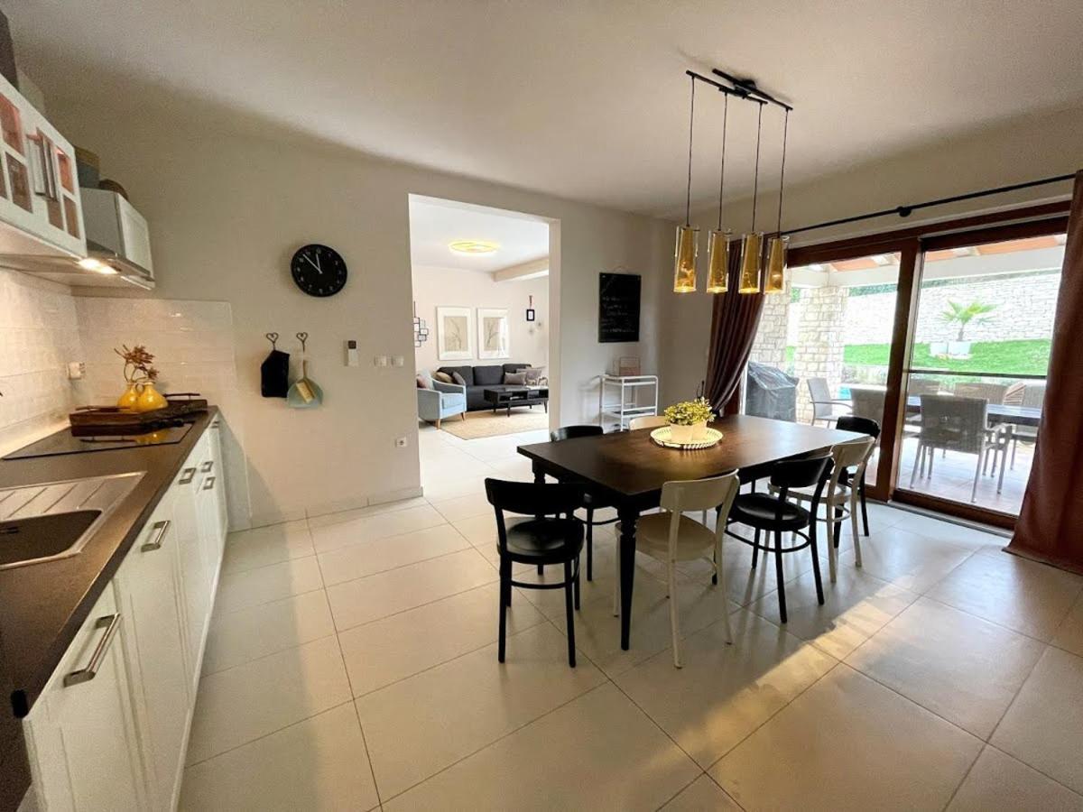 Villas Adagio Rojnići Εξωτερικό φωτογραφία