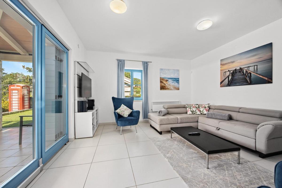 Villas Adagio Rojnići Εξωτερικό φωτογραφία