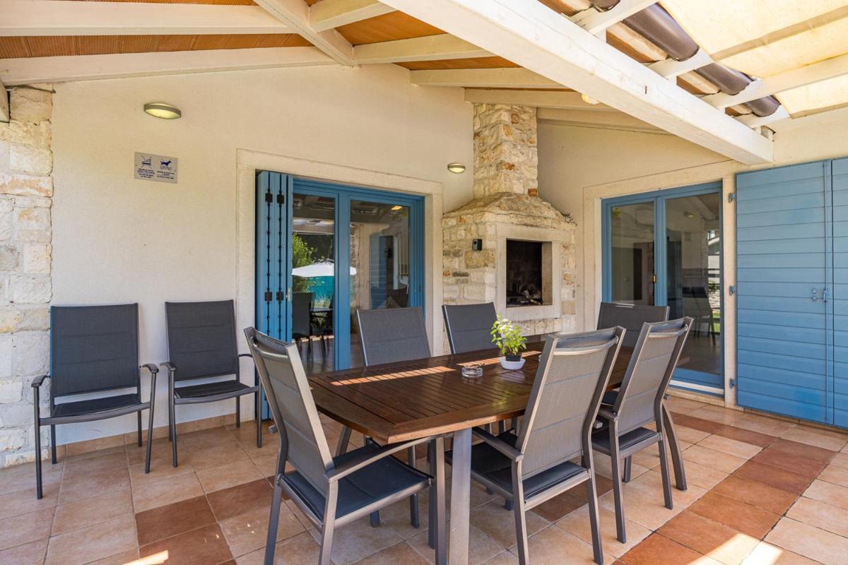Villas Adagio Rojnići Εξωτερικό φωτογραφία